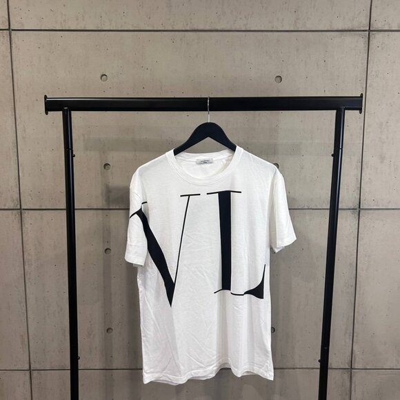 Valentino White and Black Short Sleeve Tee - Picture 8 of 9